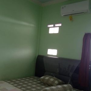 Kamar double standard